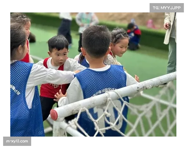 手球运动促进青少年全面发展：提升团队协作与身体素质